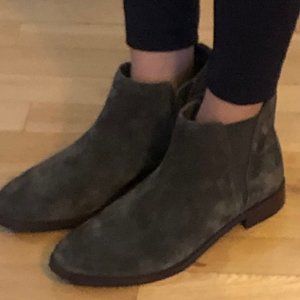 Perfect Condition Johnston & Murphy Dk Green Suede Women's Size 9 Boots